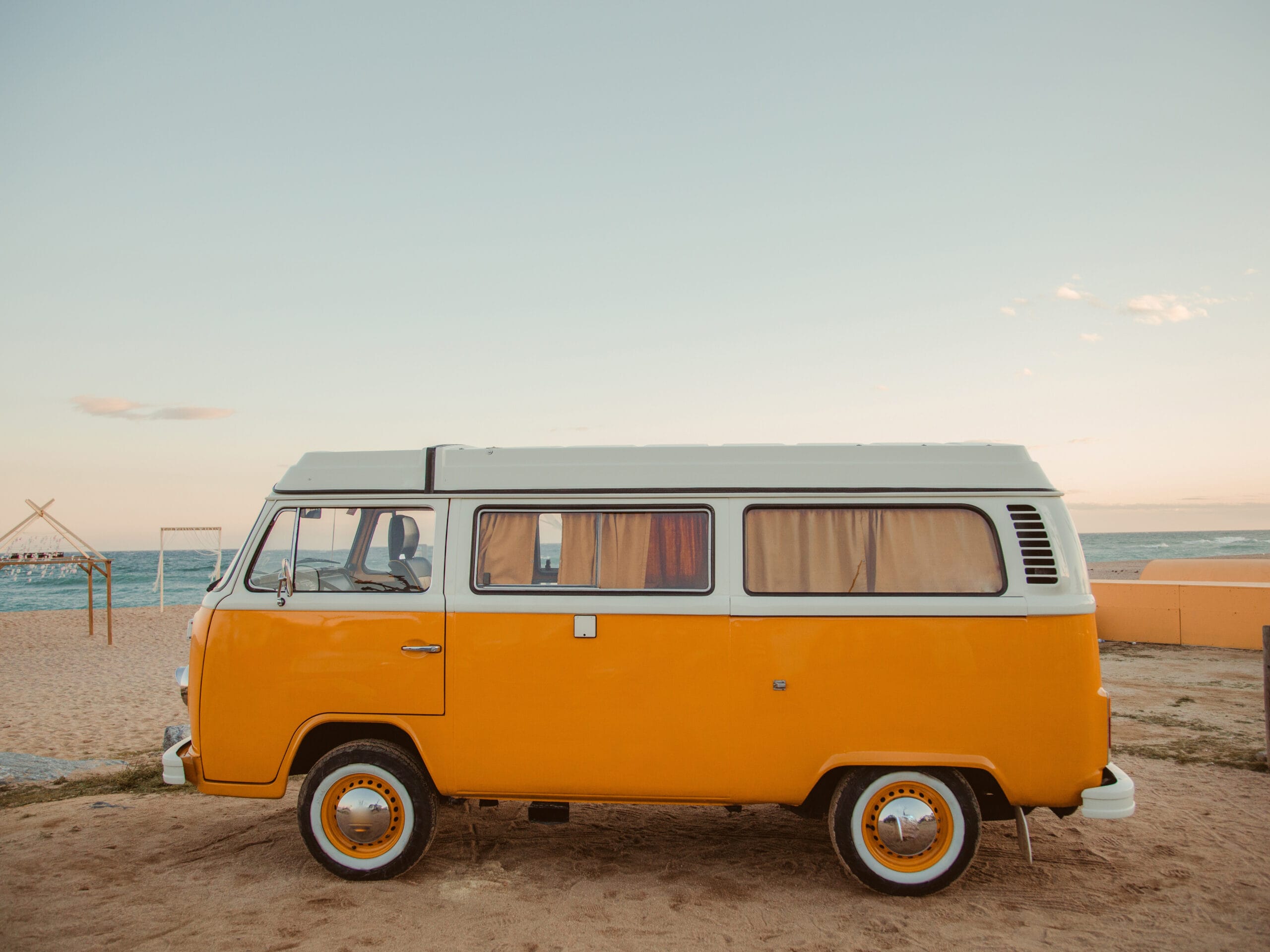 Aire de stationnement van et camping-car Valras-Plage — Hello Summer Inn, Sérignan